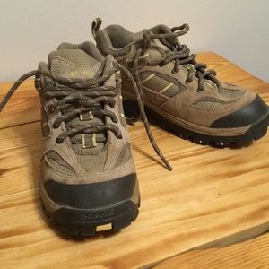 Columbia hiking shoes